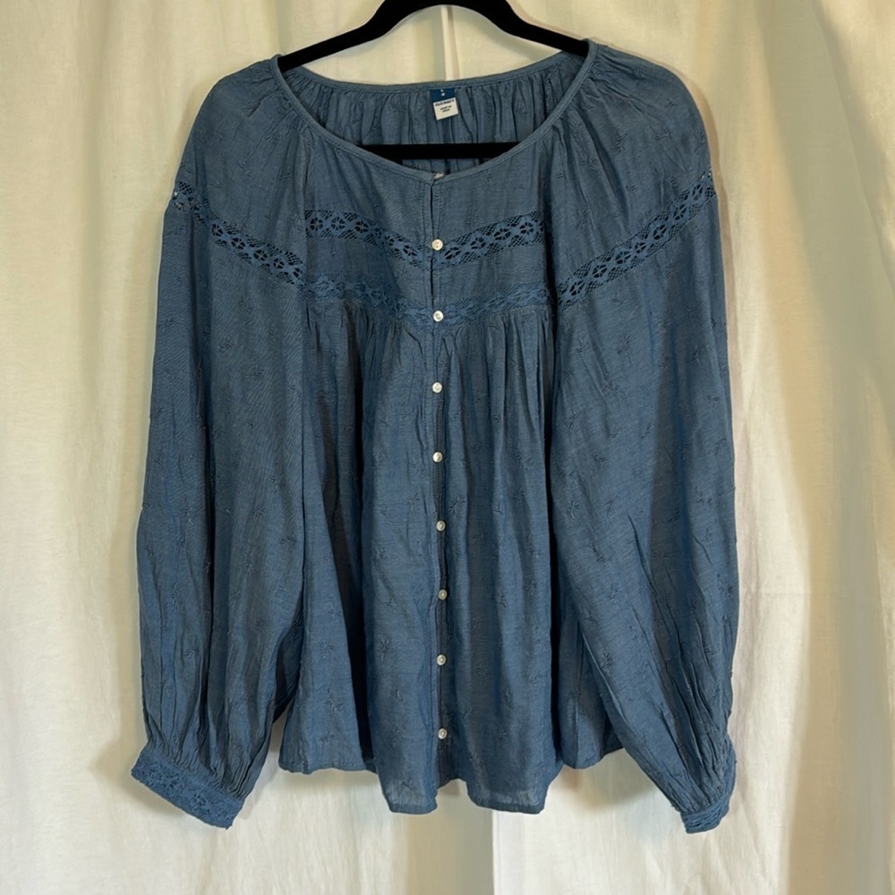 Old Navy Blue shirt with Lace | size L